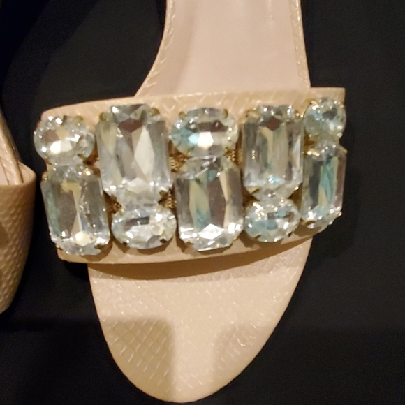 Nude sandals with rhinestones - Picture 3 of 5